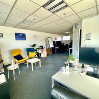 Bureau privé 36 m² 8 postes Coworking Rue Saint-Simon Lyon 69009 - photo 2